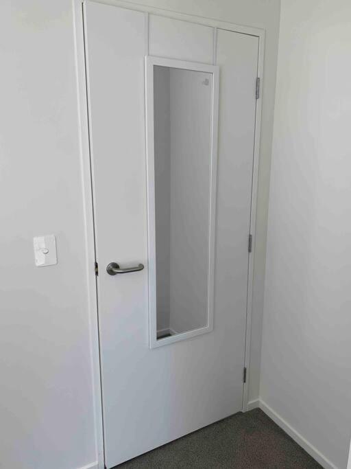 2 Bedrooms Apprtmt Plus Underground Parking In Cbd Christchurch Exterior foto